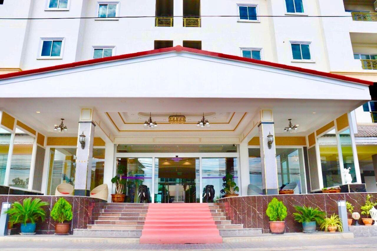 Hotel Napheera Royal Tel Ban Khlong Bang Krathiam Exterior foto